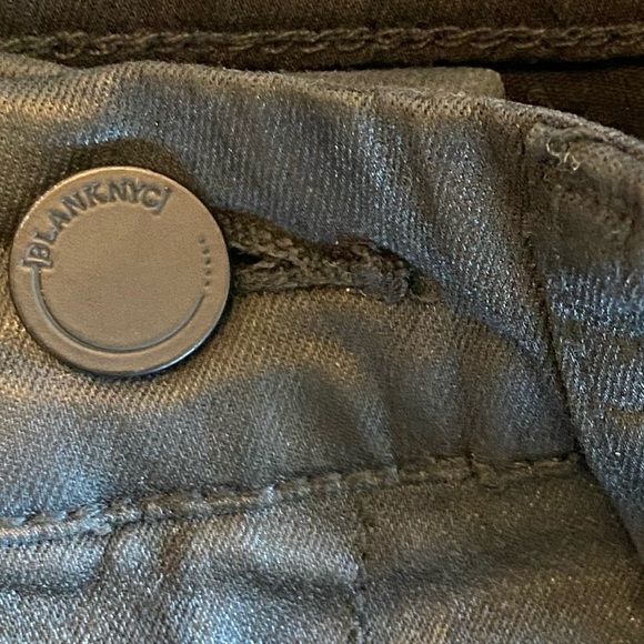 Blank NYC Spartacus Black Denim Coated Mini Skirt Size 27 - Picture 9 of 10